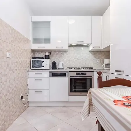Rino, Apartment Porec