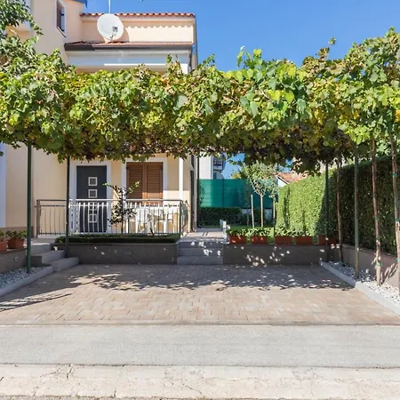 Rino, Appartamento Porec